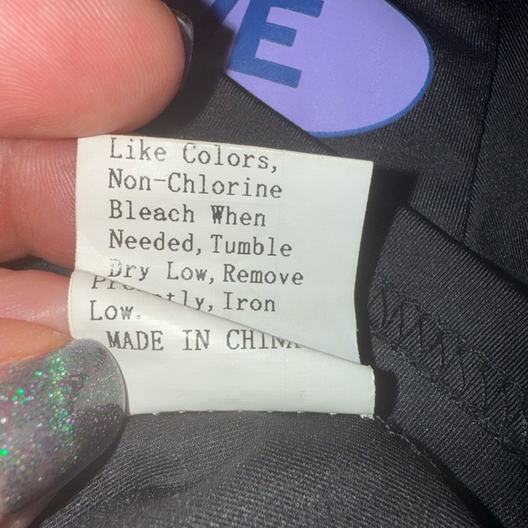 Shein MEYSI KIM Mock Neck Geo & Letter Graphic Slim Swim Crop Tee Size Small - Picture 11 of 16